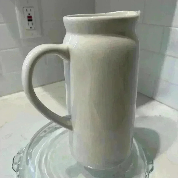 Rae Dunn Magenta Ivory Farmhouse POUR. Icon Graphic Beverage Carafe Pitcher Used - Picture 5 of 12